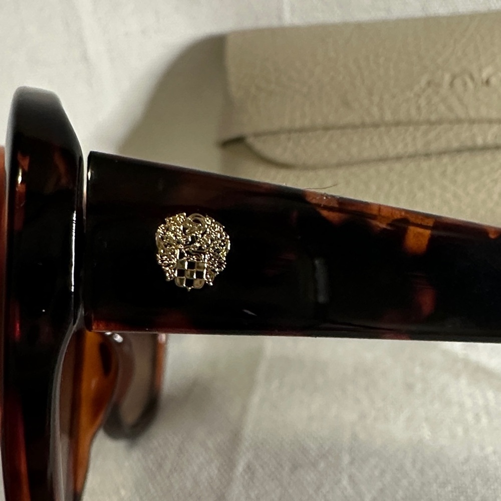 Vince Camuto Brown Tortoise Sunglasses - Picture 4 of 7